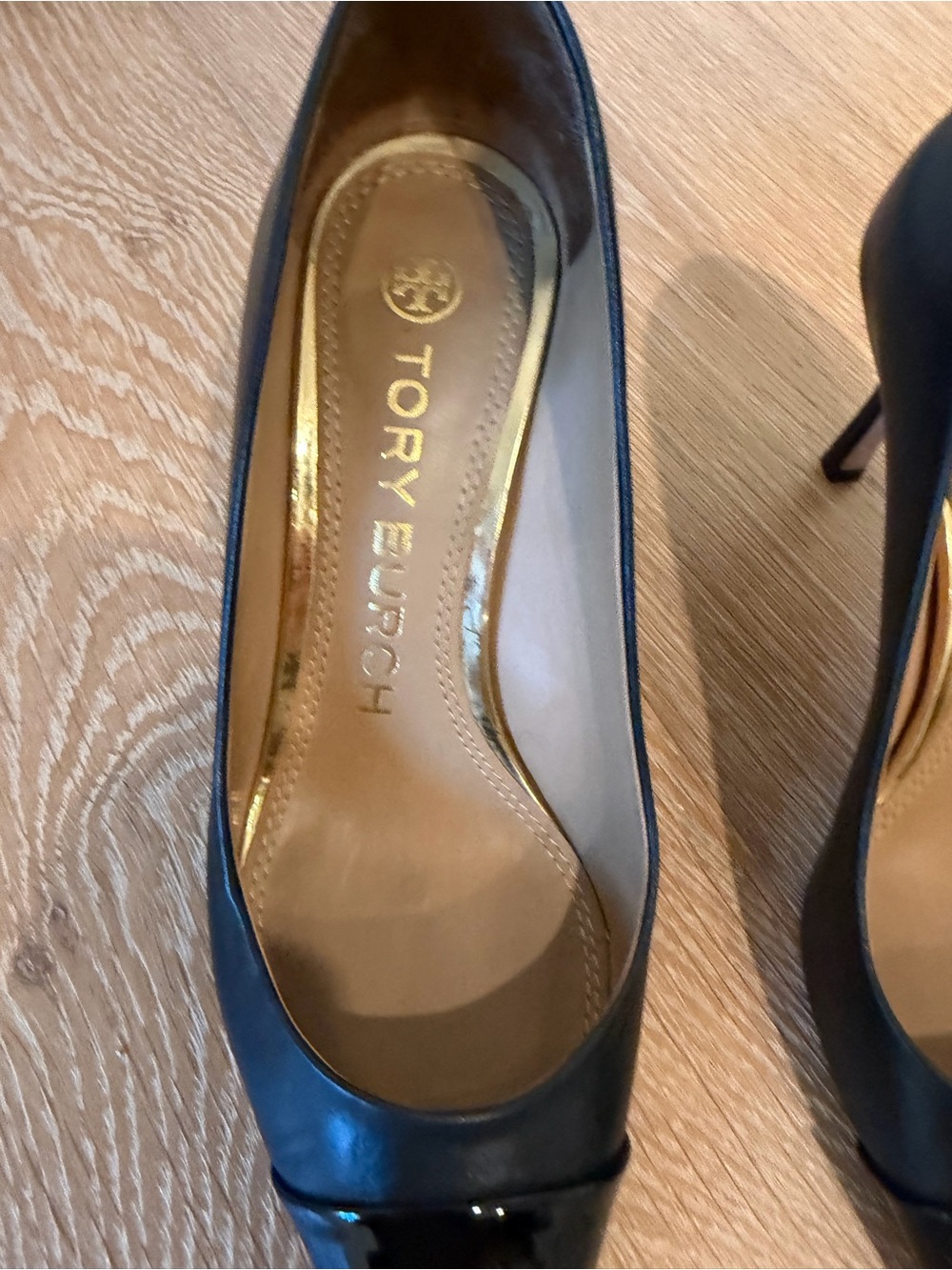 Tory Burch • Heel - Picture 3 of 10